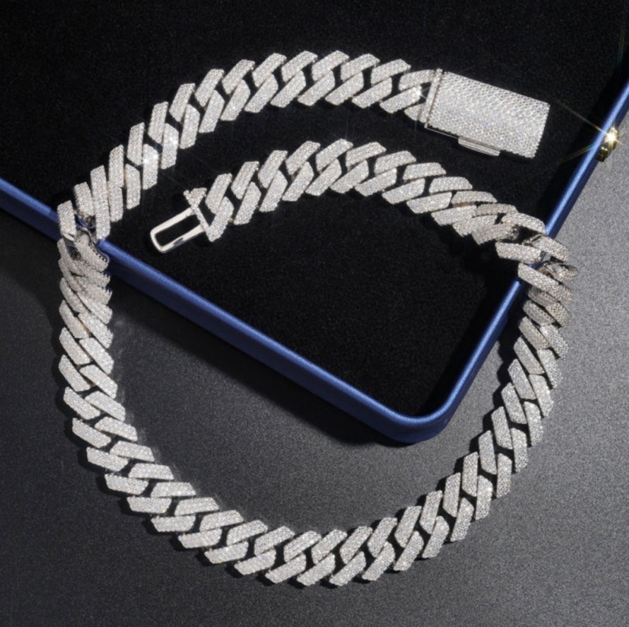18mm Cuban Chain - Rose or White Gold Moissanite